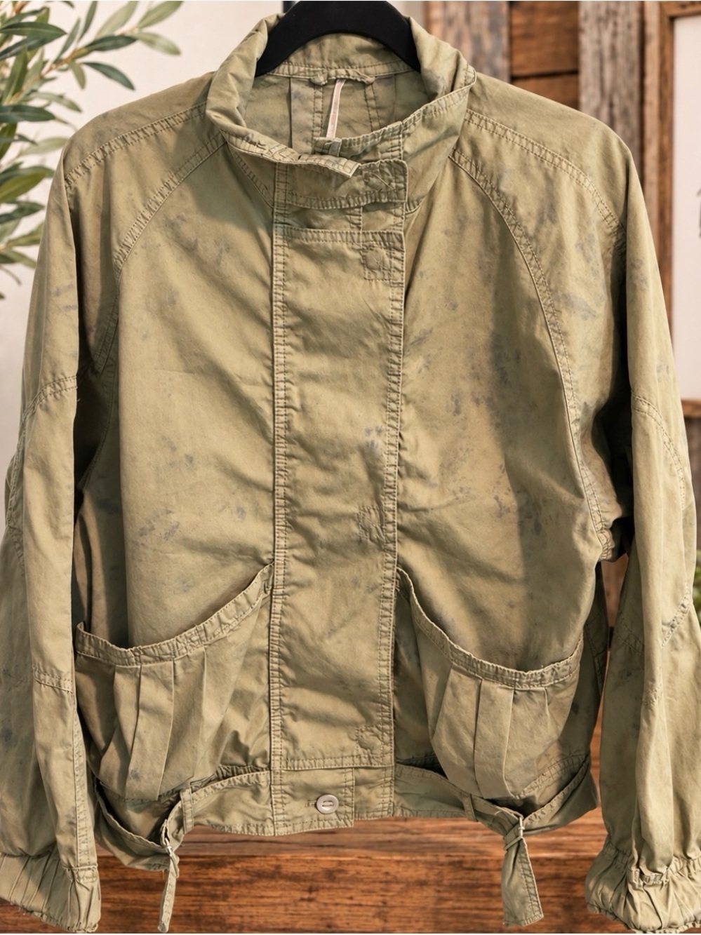 Free People Olive Utility Jacket with Drawstring Hem Sz S P2P 22’